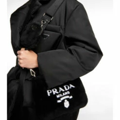 Prada Re-Edition 2005 Small Shoulder Bag