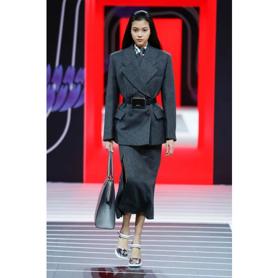 Prada Metallic Leather Pumps 8 Prada Metallic Leather Pumps - Image 6